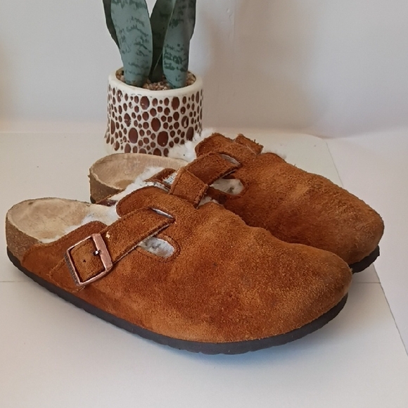 Birkenstock Shoes - Birkenstock Boston clogs Chestnut Suede Faux-Sheepskin Slip-On Clogs 38